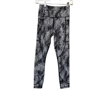 Zyia Active Legging Black White dot Abstract Print High Waist Pockets Size 4‎